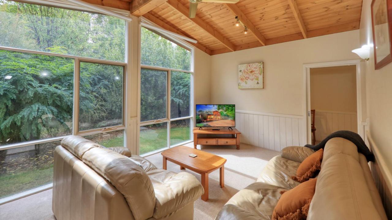 Beechworth Cedar Cottages Экстерьер фото